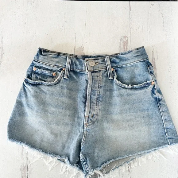MOTHER • Superior The Tomcat Kick Fray Short I Confess Heart Denim Jeans Short - Picture 2 of 12